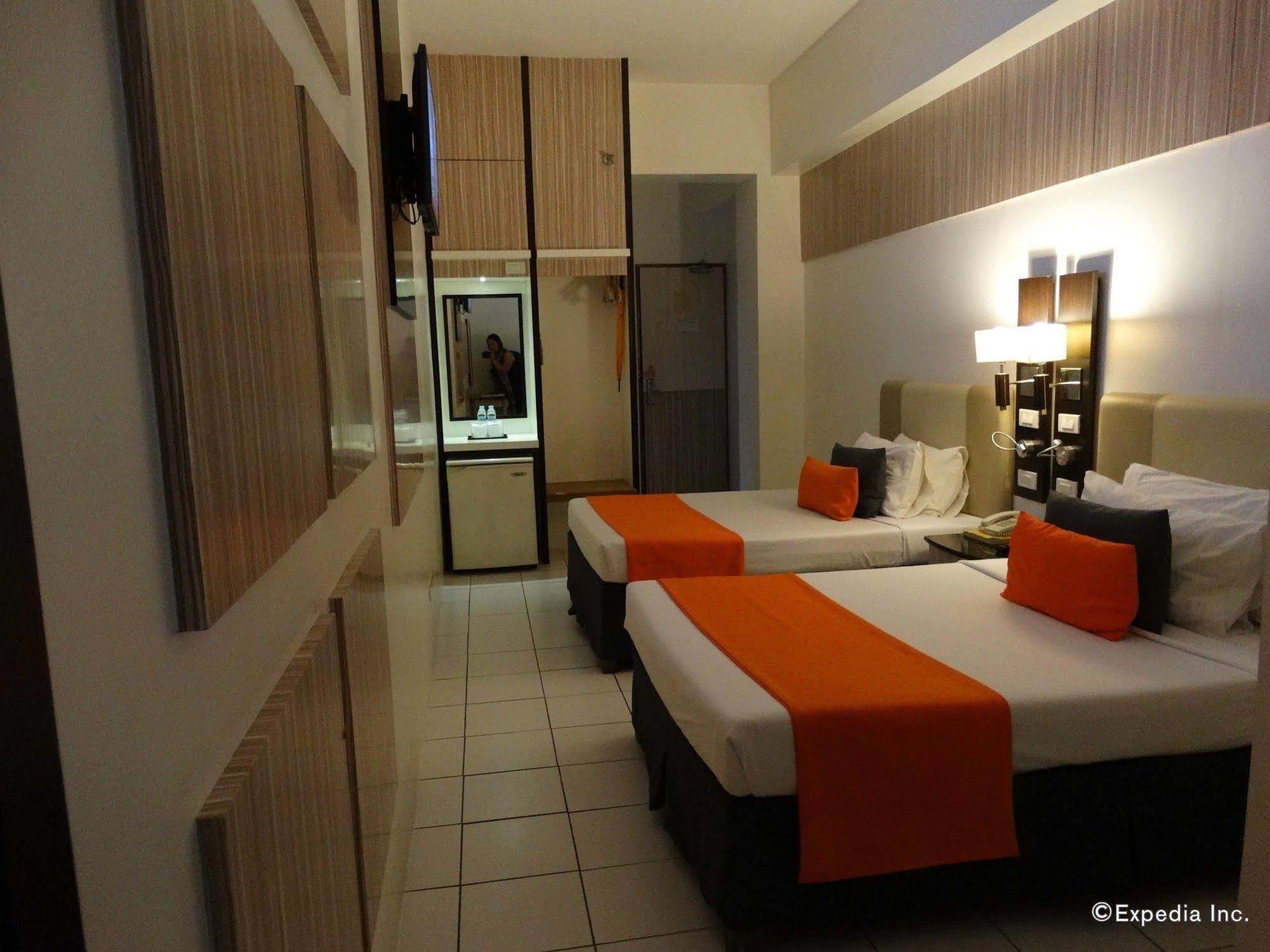 Hostel 1632 Manila Zewnętrze zdjęcie