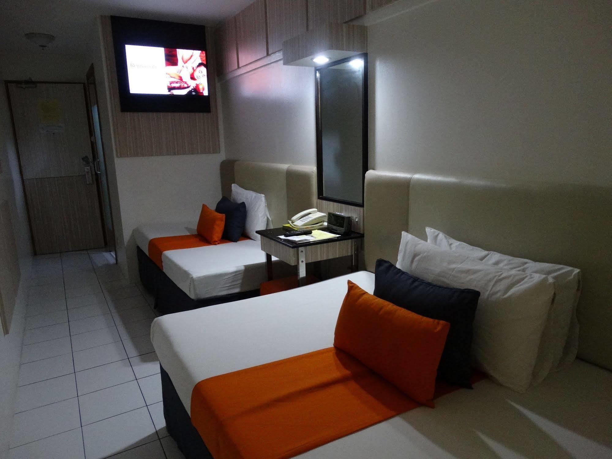 Hostel 1632 Manila Zewnętrze zdjęcie