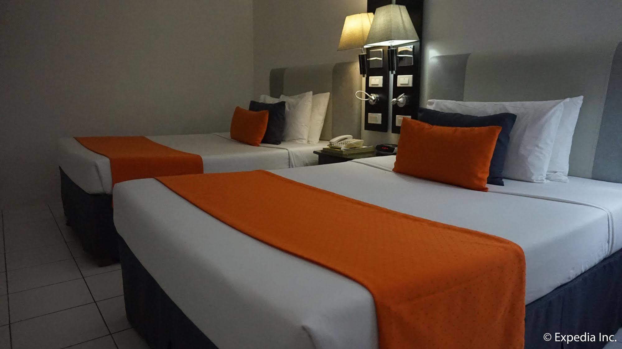 Hostel 1632 Manila Zewnętrze zdjęcie